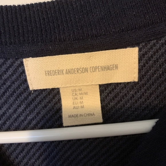 Size Medium Blue Striped Sweater - Picture 3 of 6